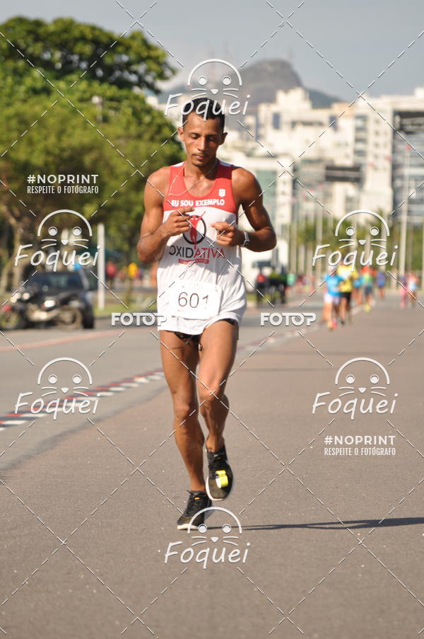 Buy your photos of the event21KES - Meia Maratona do Esprito Santo on Fotop