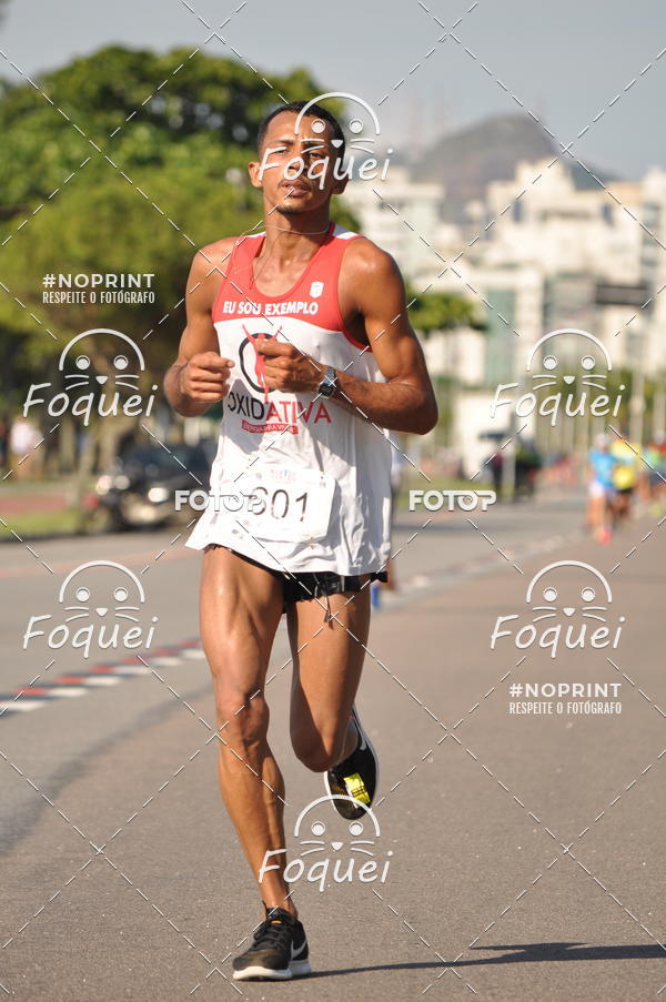 Buy your photos of the event21KES - Meia Maratona do Esprito Santo on Fotop