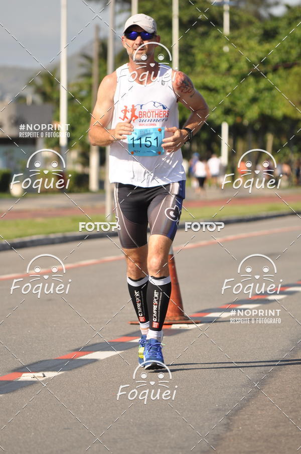 Buy your photos of the event21KES - Meia Maratona do Esprito Santo on Fotop