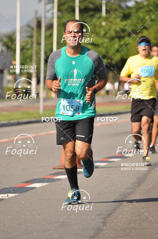 Buy your photos of the event21KES - Meia Maratona do Esprito Santo on Fotop