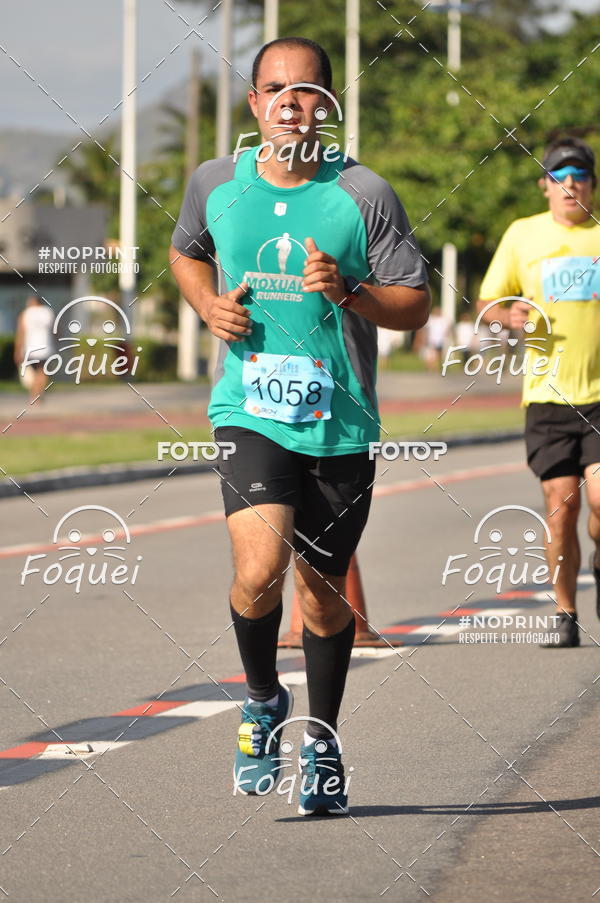 Buy your photos of the event21KES - Meia Maratona do Esprito Santo on Fotop