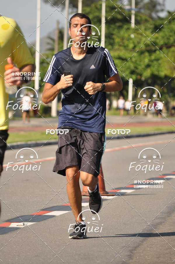 Buy your photos of the event21KES - Meia Maratona do Esprito Santo on Fotop