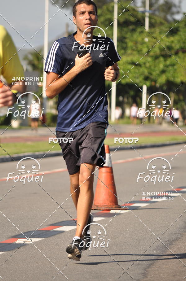 Buy your photos of the event21KES - Meia Maratona do Esprito Santo on Fotop