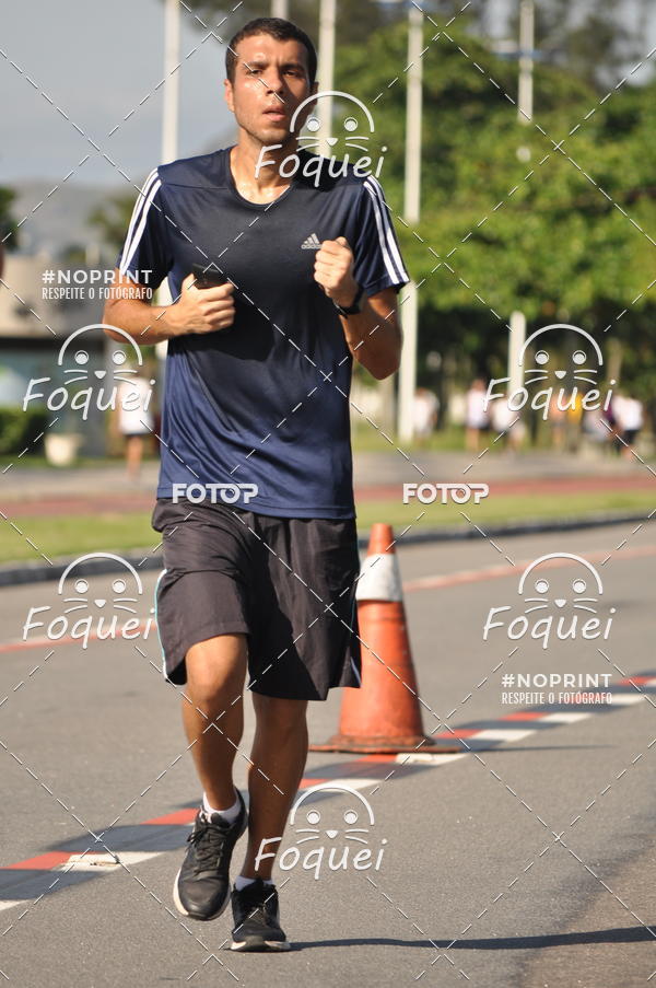 Buy your photos of the event21KES - Meia Maratona do Esprito Santo on Fotop