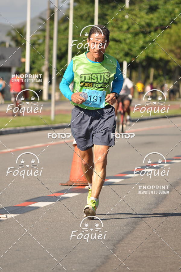 Buy your photos of the event21KES - Meia Maratona do Esprito Santo on Fotop