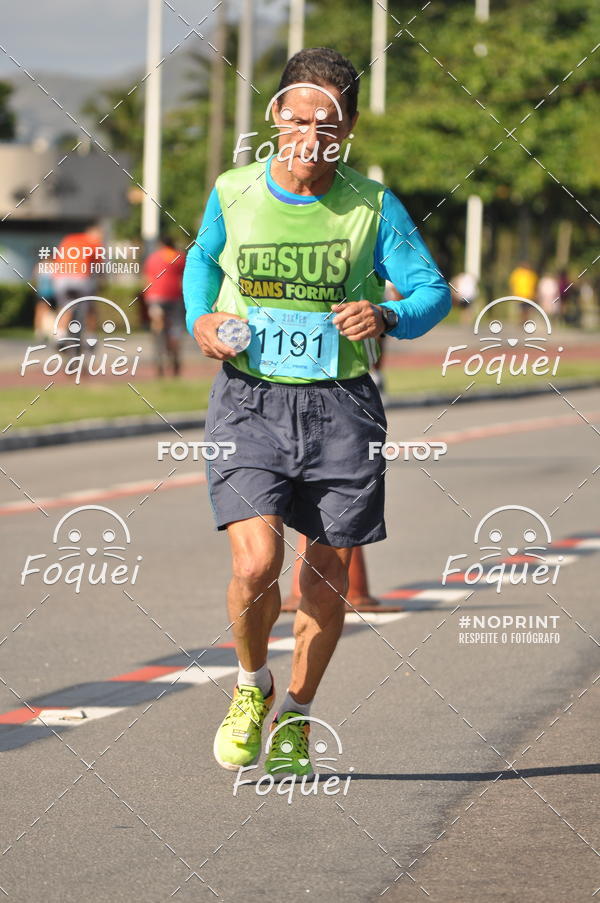 Buy your photos of the event21KES - Meia Maratona do Esprito Santo on Fotop