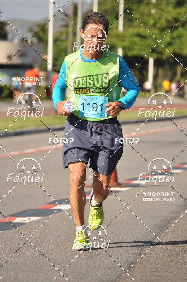 Buy your photos of the event21KES - Meia Maratona do Esprito Santo on Fotop
