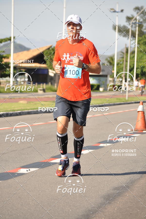Buy your photos of the event21KES - Meia Maratona do Esprito Santo on Fotop