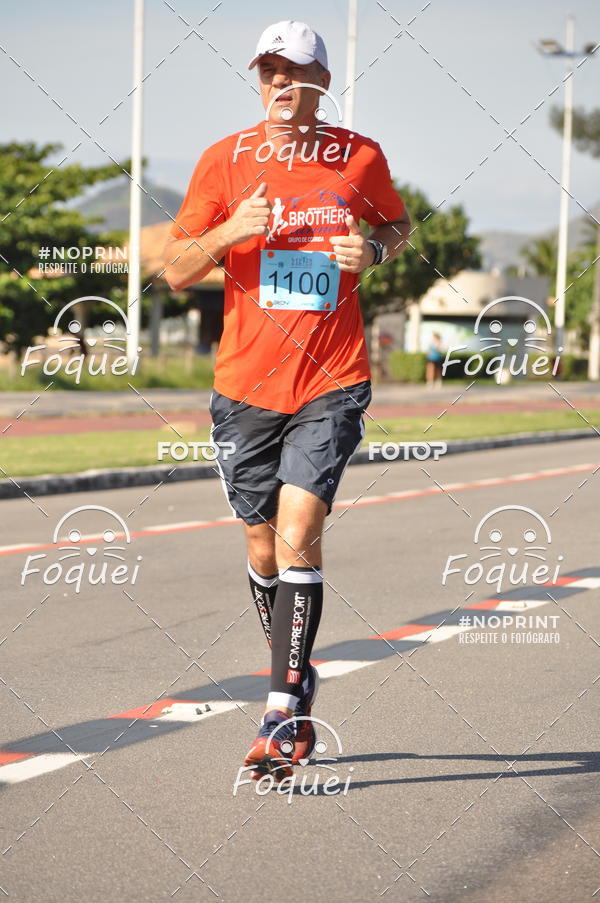 Buy your photos of the event21KES - Meia Maratona do Esprito Santo on Fotop