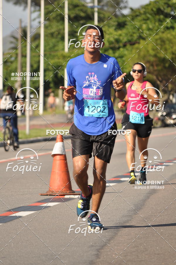 Buy your photos of the event21KES - Meia Maratona do Esprito Santo on Fotop