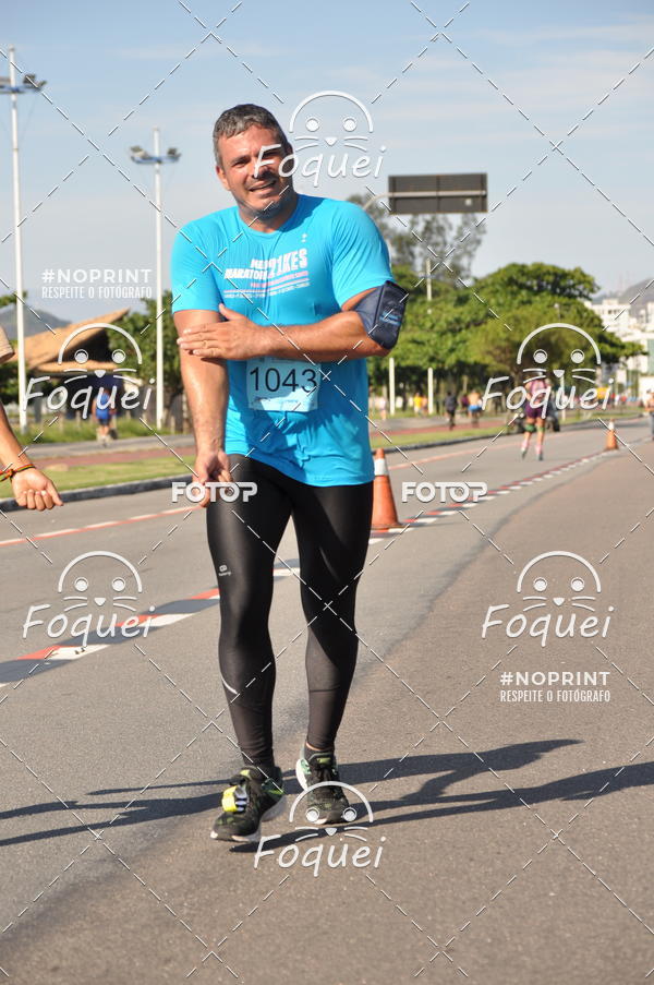 Buy your photos of the event21KES - Meia Maratona do Esprito Santo on Fotop