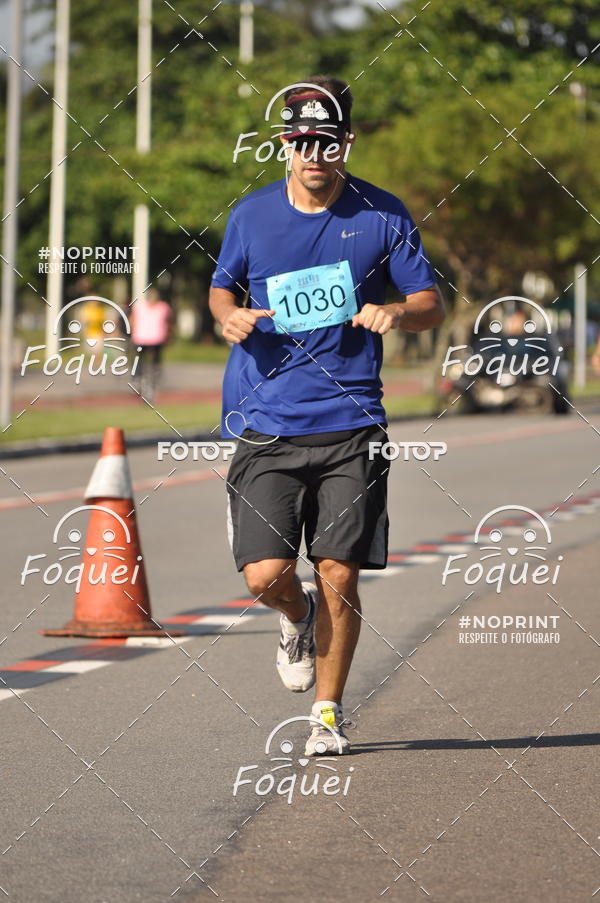 Buy your photos of the event21KES - Meia Maratona do Esprito Santo on Fotop