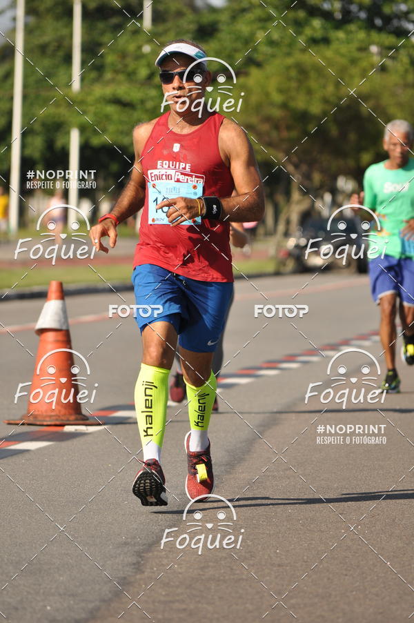 Buy your photos of the event21KES - Meia Maratona do Esprito Santo on Fotop