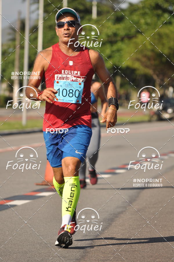 Buy your photos of the event21KES - Meia Maratona do Esprito Santo on Fotop