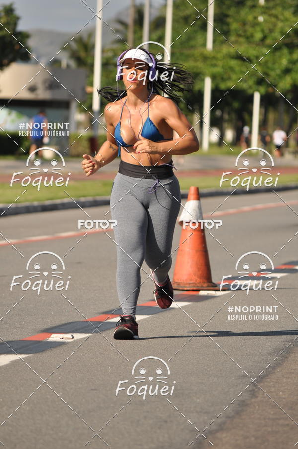 Buy your photos of the event21KES - Meia Maratona do Esprito Santo on Fotop