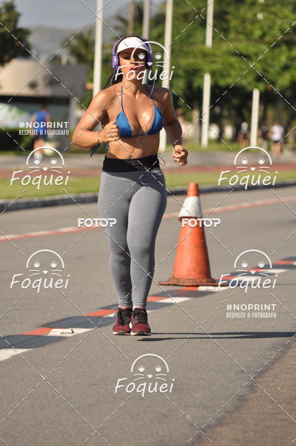 Buy your photos of the event21KES - Meia Maratona do Esprito Santo on Fotop