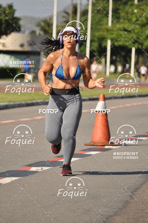 Buy your photos of the event21KES - Meia Maratona do Esprito Santo on Fotop