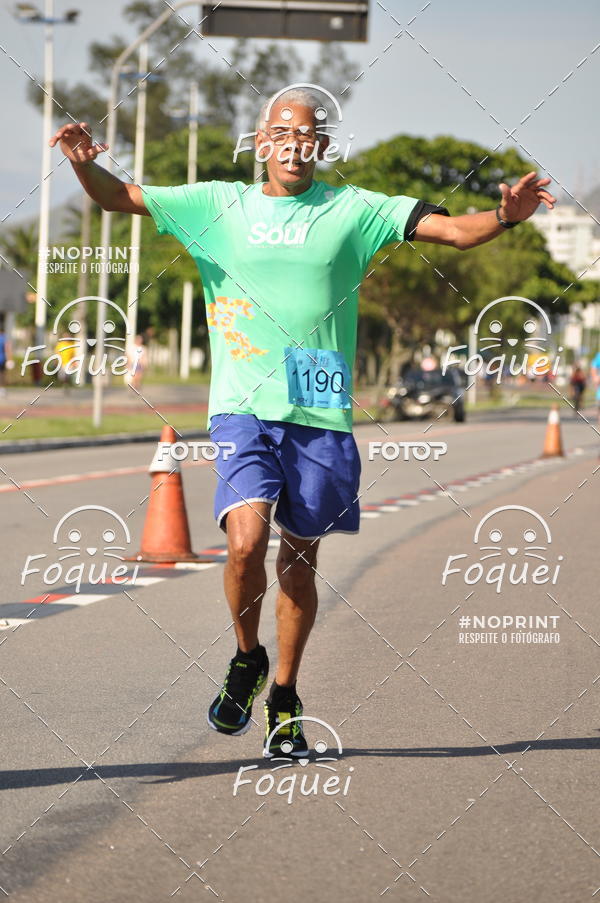 Buy your photos of the event21KES - Meia Maratona do Esprito Santo on Fotop