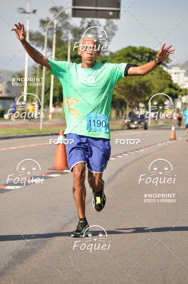 Buy your photos of the event21KES - Meia Maratona do Esprito Santo on Fotop