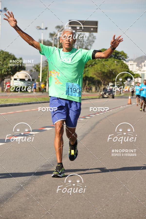 Buy your photos of the event21KES - Meia Maratona do Esprito Santo on Fotop
