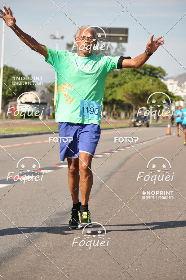 Buy your photos of the event21KES - Meia Maratona do Esprito Santo on Fotop