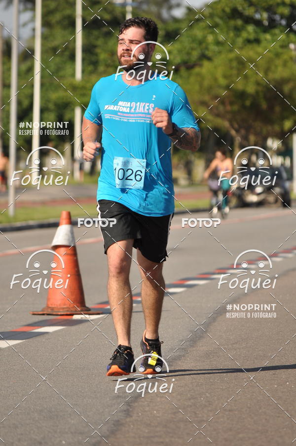 Buy your photos of the event21KES - Meia Maratona do Esprito Santo on Fotop