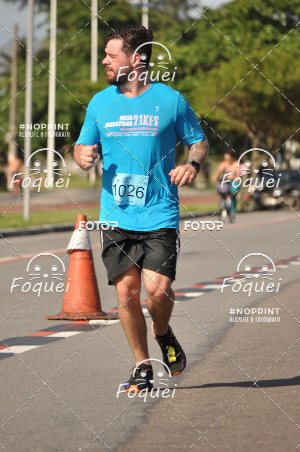 Buy your photos of the event21KES - Meia Maratona do Esprito Santo on Fotop