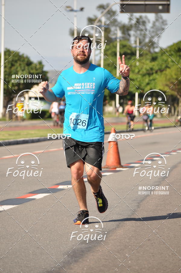 Buy your photos of the event21KES - Meia Maratona do Esprito Santo on Fotop