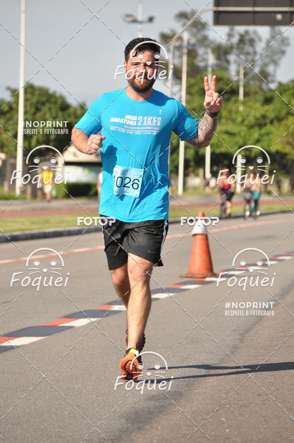 Buy your photos of the event21KES - Meia Maratona do Esprito Santo on Fotop