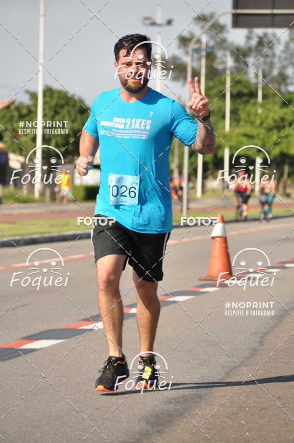 Buy your photos of the event21KES - Meia Maratona do Esprito Santo on Fotop