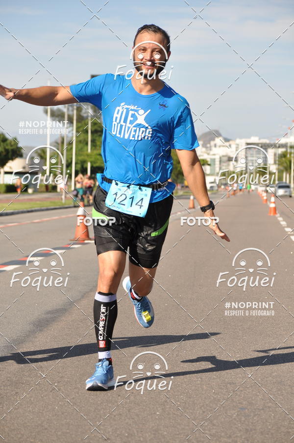 Buy your photos of the event21KES - Meia Maratona do Esprito Santo on Fotop