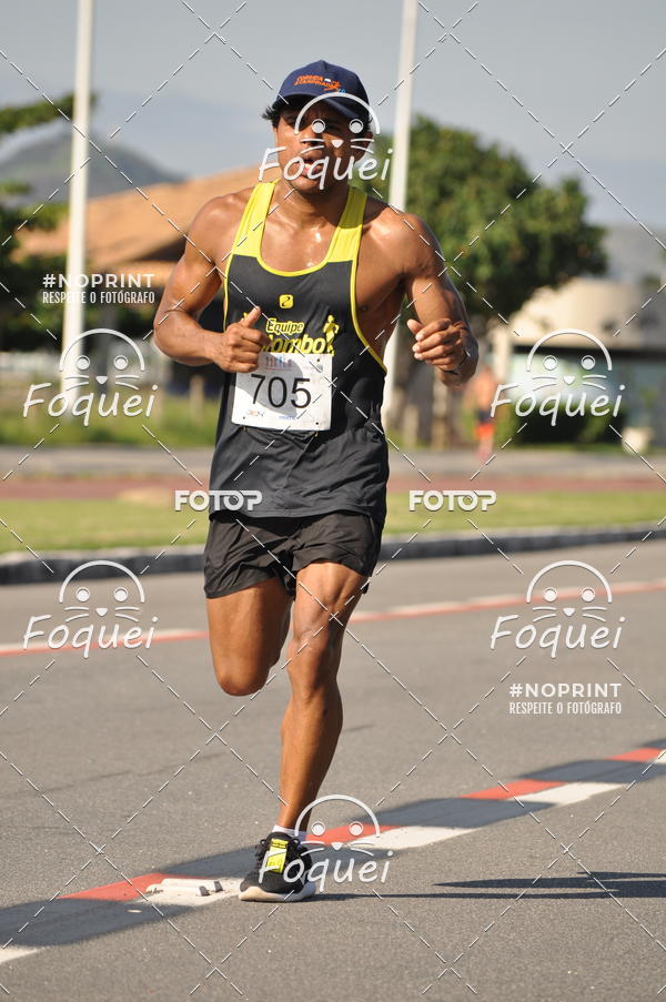 Buy your photos of the event21KES - Meia Maratona do Esprito Santo on Fotop