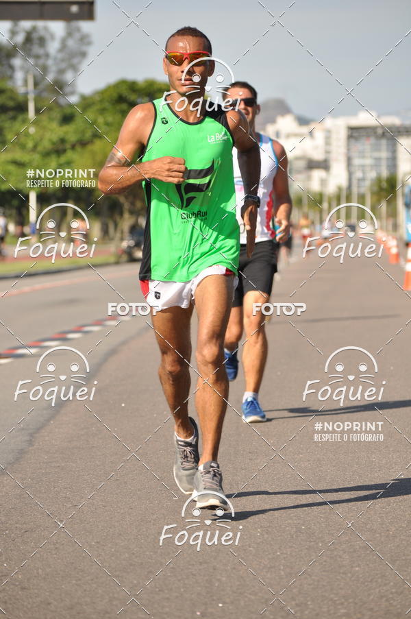 Buy your photos of the event21KES - Meia Maratona do Esprito Santo on Fotop