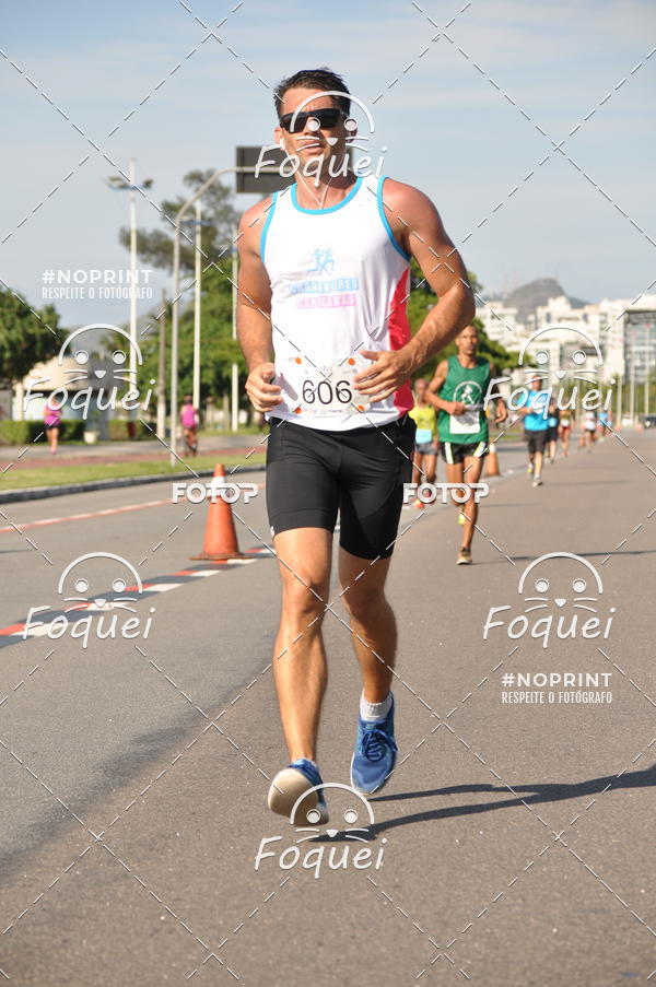 Buy your photos of the event21KES - Meia Maratona do Esprito Santo on Fotop