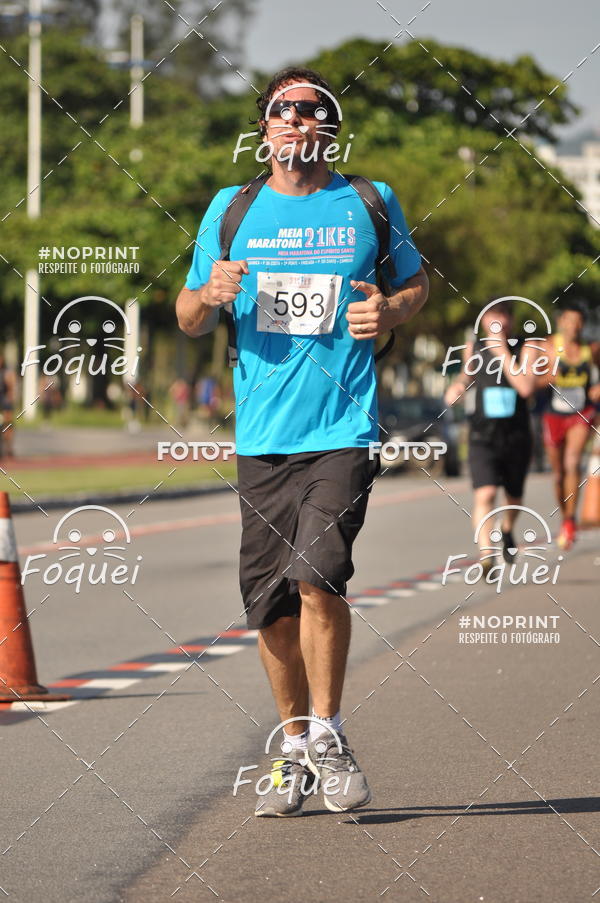 Buy your photos of the event21KES - Meia Maratona do Esprito Santo on Fotop