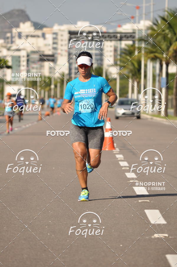 Buy your photos of the event21KES - Meia Maratona do Esprito Santo on Fotop
