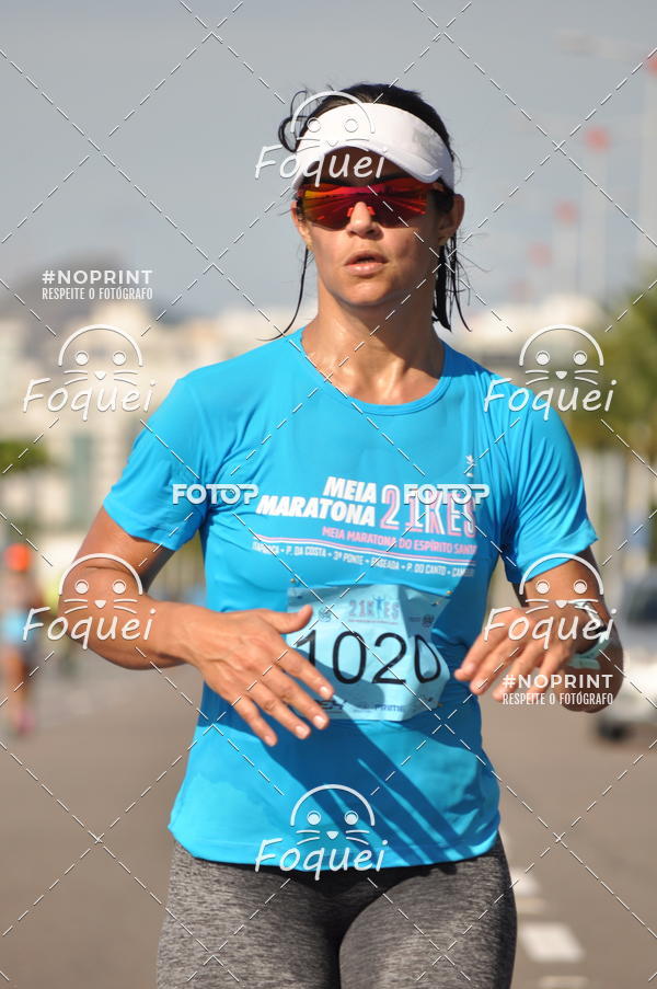 Buy your photos of the event21KES - Meia Maratona do Esprito Santo on Fotop