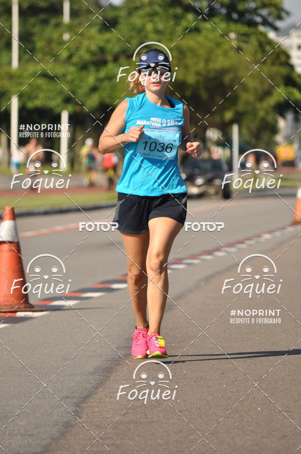 Buy your photos of the event21KES - Meia Maratona do Esprito Santo on Fotop
