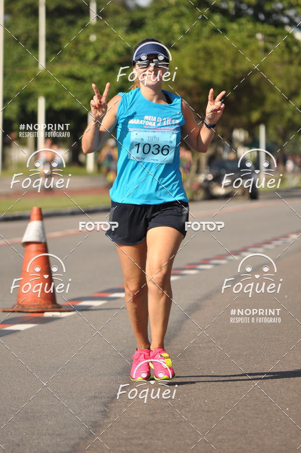 Buy your photos of the event21KES - Meia Maratona do Esprito Santo on Fotop