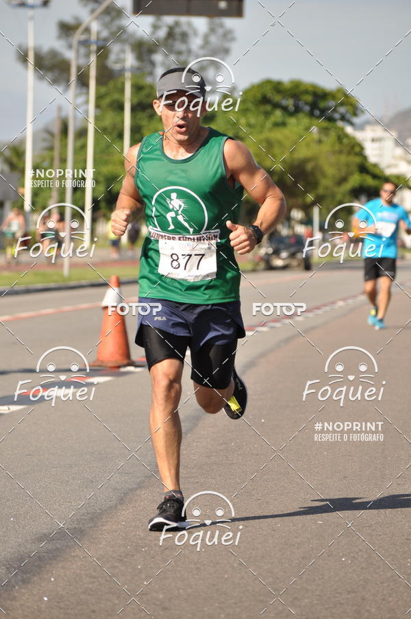 Buy your photos of the event21KES - Meia Maratona do Esprito Santo on Fotop