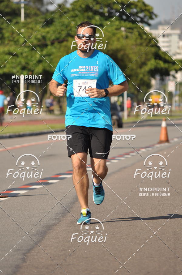 Buy your photos of the event21KES - Meia Maratona do Esprito Santo on Fotop