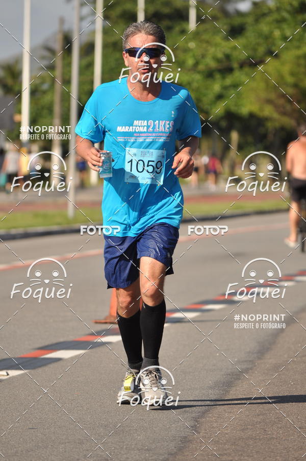 Buy your photos of the event21KES - Meia Maratona do Esprito Santo on Fotop