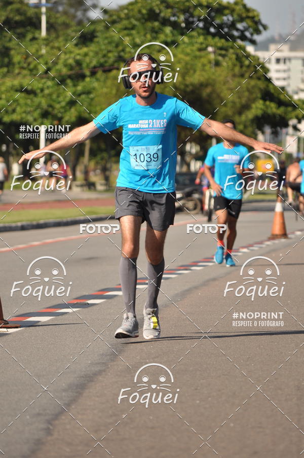 Buy your photos of the event21KES - Meia Maratona do Esprito Santo on Fotop