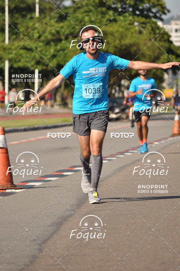 Buy your photos of the event21KES - Meia Maratona do Esprito Santo on Fotop