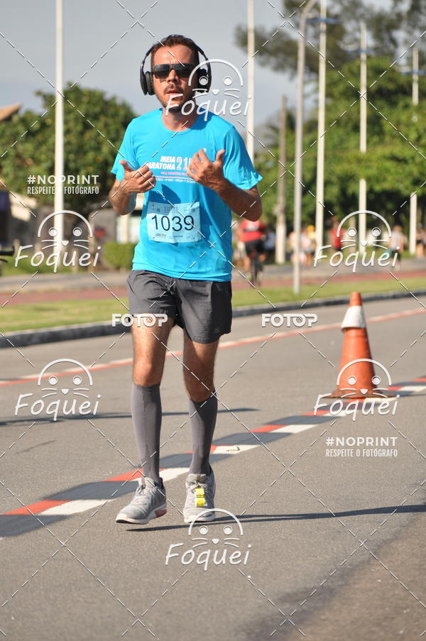 Buy your photos of the event21KES - Meia Maratona do Esprito Santo on Fotop