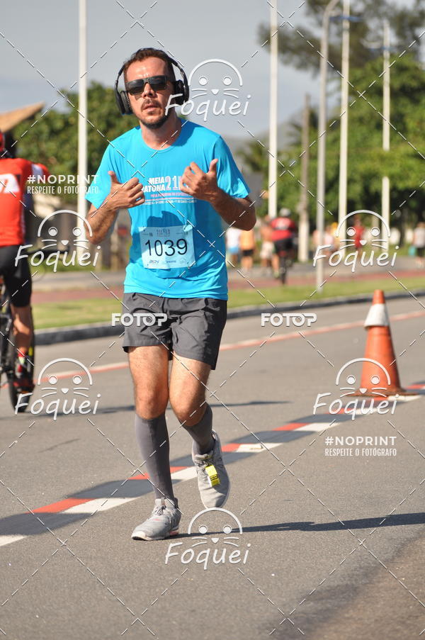Buy your photos of the event21KES - Meia Maratona do Esprito Santo on Fotop