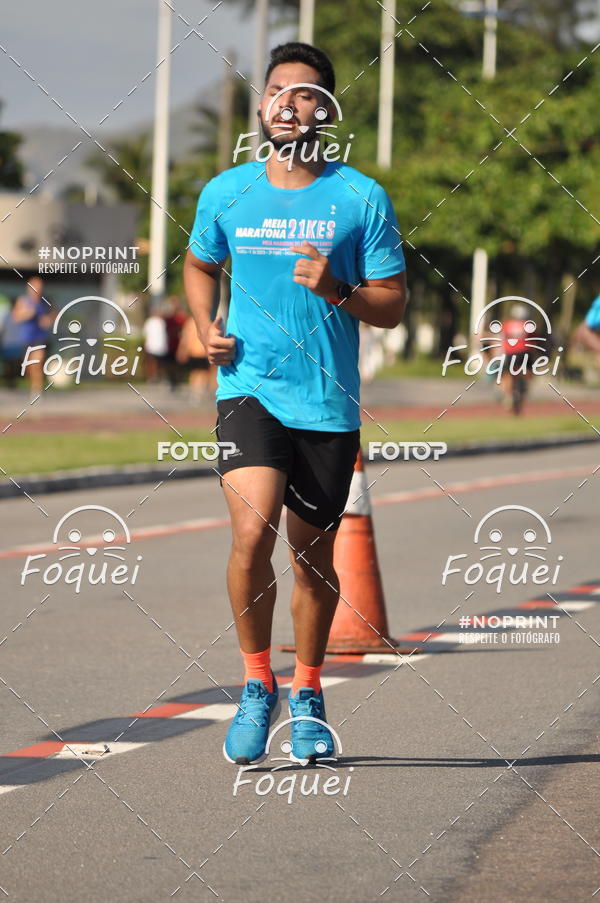 Buy your photos of the event21KES - Meia Maratona do Esprito Santo on Fotop