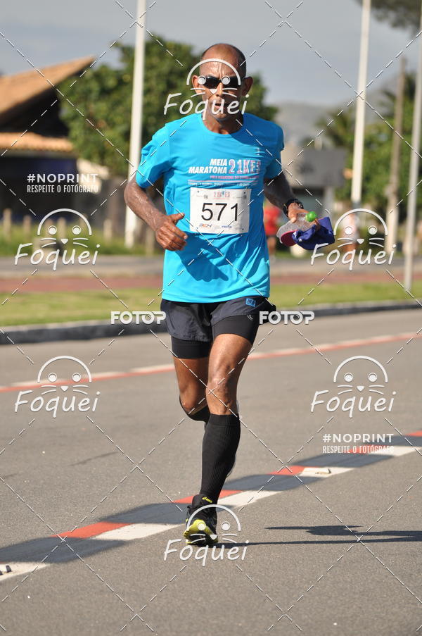 Buy your photos of the event21KES - Meia Maratona do Esprito Santo on Fotop