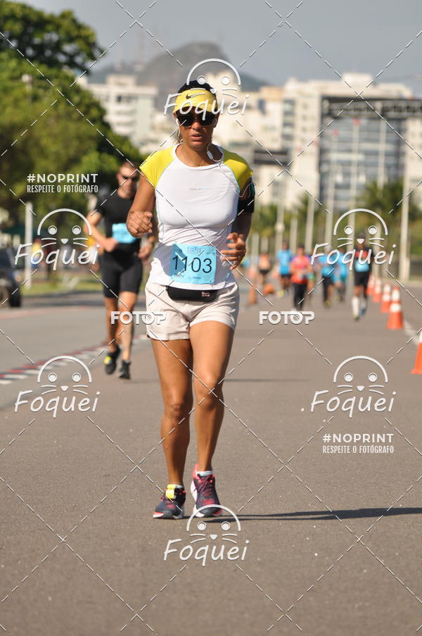 Buy your photos of the event21KES - Meia Maratona do Esprito Santo on Fotop