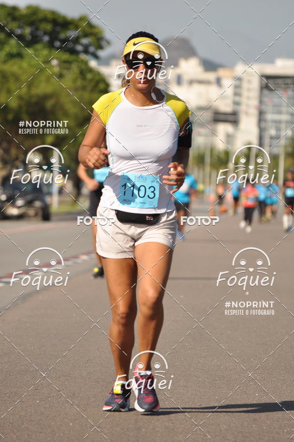 Buy your photos of the event21KES - Meia Maratona do Esprito Santo on Fotop